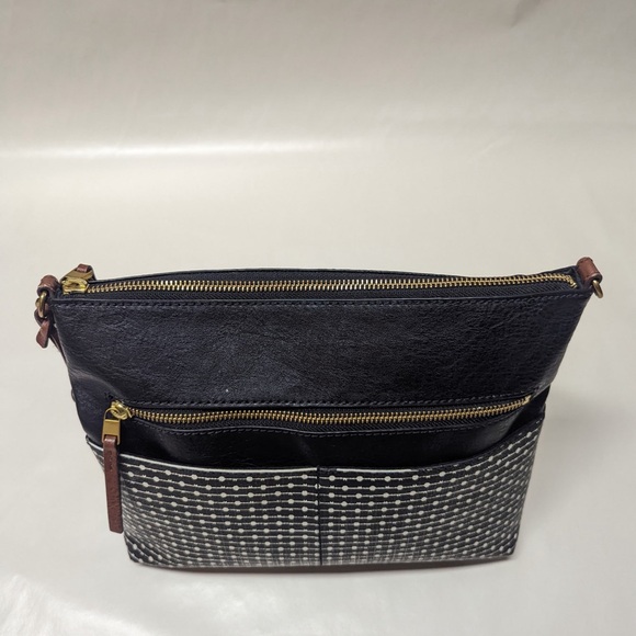 Fossil Crossbody Bag Black Leather & Patterned Fabric | Adjustable Strap - Picture 3 of 8